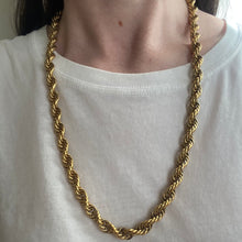 Load image into Gallery viewer, Vintage Trifari Gold Tone Rope Chain

