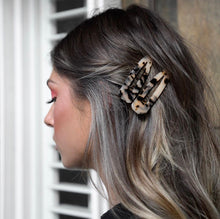 Load image into Gallery viewer, Pardus Hinged Hair Clip
