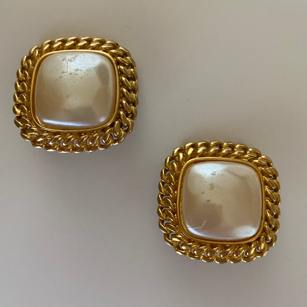80s/90s Pearl Clip On Earrings