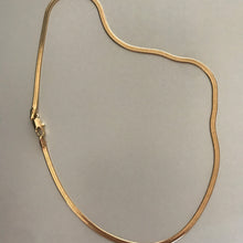 Load image into Gallery viewer, Anguis necklace
