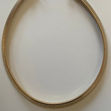 Load image into Gallery viewer, 1980s Park Lane Gold Tone Omega Collar
