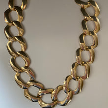 Load image into Gallery viewer, Vintage Sarah Coventry Gold Tone Link Chain

