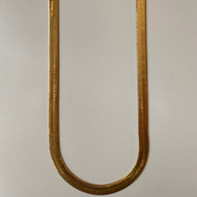 Load image into Gallery viewer, Vintage Herringbone Chain
